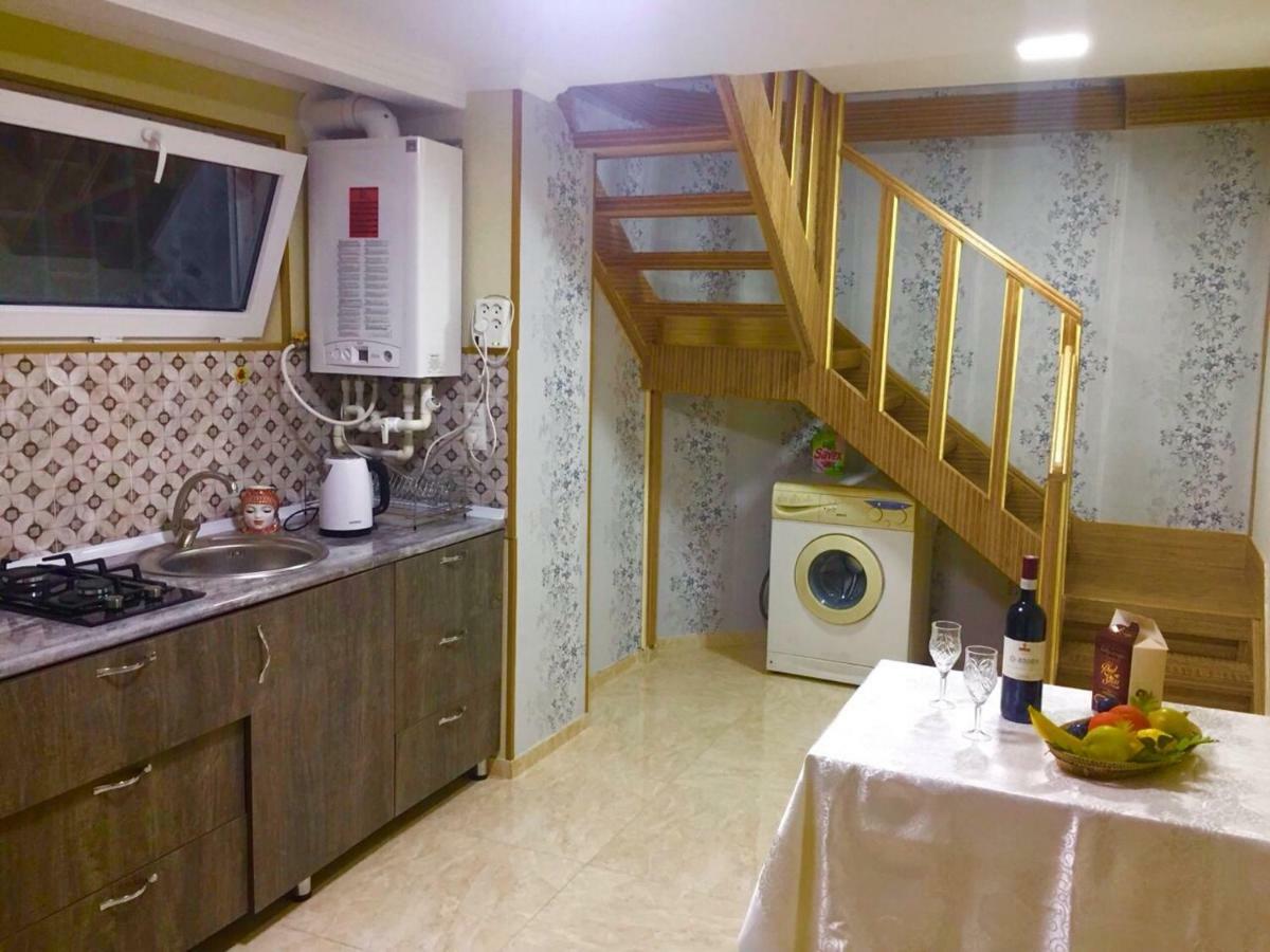 Guliko'S Apartment In Tbilisi Eksteriør bilde
